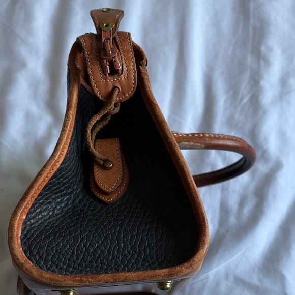 Vintage, classic Dooney & Bourke Black and Brown Leather Hand bag - Picture 6 of 6
